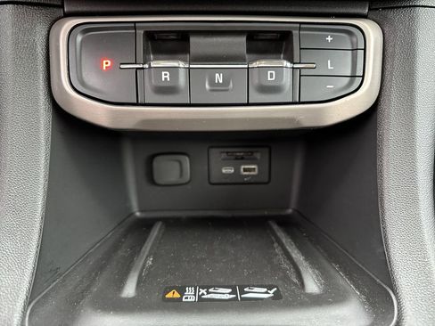 Certified 2023 GMC Acadia Denali w/ Denali Ultimate Package image 20