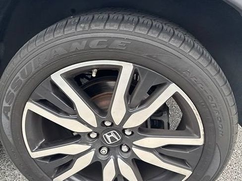Used 2019 Honda Pilot Touring image 15