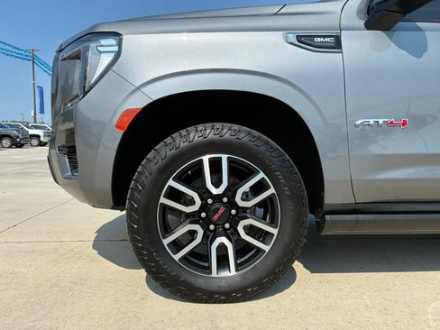 Used 2021 GMC Yukon AT4 w/ AT4 Premium Plus Package AWD/4WD image 7