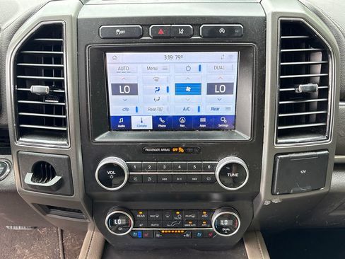 Used 2020 Ford Expedition XLT w/ Equipment Group 202A RWD image 23