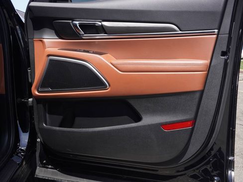 Used 2025 Kia Telluride EX X-Line image 26