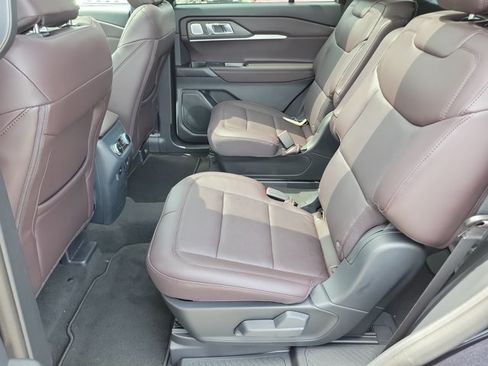 New 2026 Ford Explorer Platinum RWD image 13