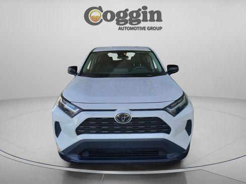 Used 2024 Toyota RAV4 LE image 5