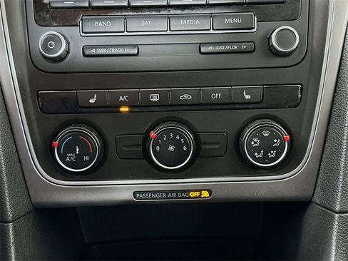 Used 2015 Volkswagen Passat 1.8T Wolfsburg Edition image 15