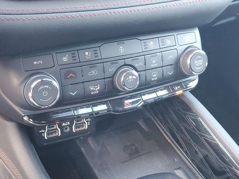 Certified 2023 Dodge Durango Citadel image 28