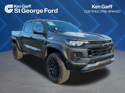 Used 2025 Chevrolet Colorado Trail Boss AWD/4WD image 1