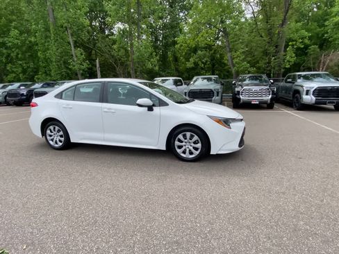 Used 2024 Toyota Corolla LE FWD image 6