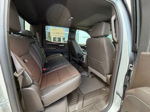 New 2026 GMC Sierra 1500 Denali w/ Denali Reserve Package AWD/4WD image 23