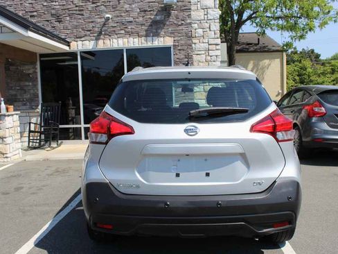 Used 2020 Nissan Kicks SV FWD image 6
