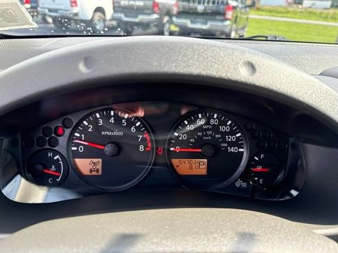 Used 2021 Nissan Frontier SV AWD/4WD image 12