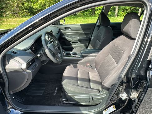 Certified 2023 Nissan Altima 2.5 S FWD image 11