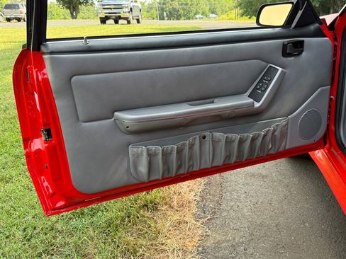 Used 1993 Ford Mustang Cobra image 40