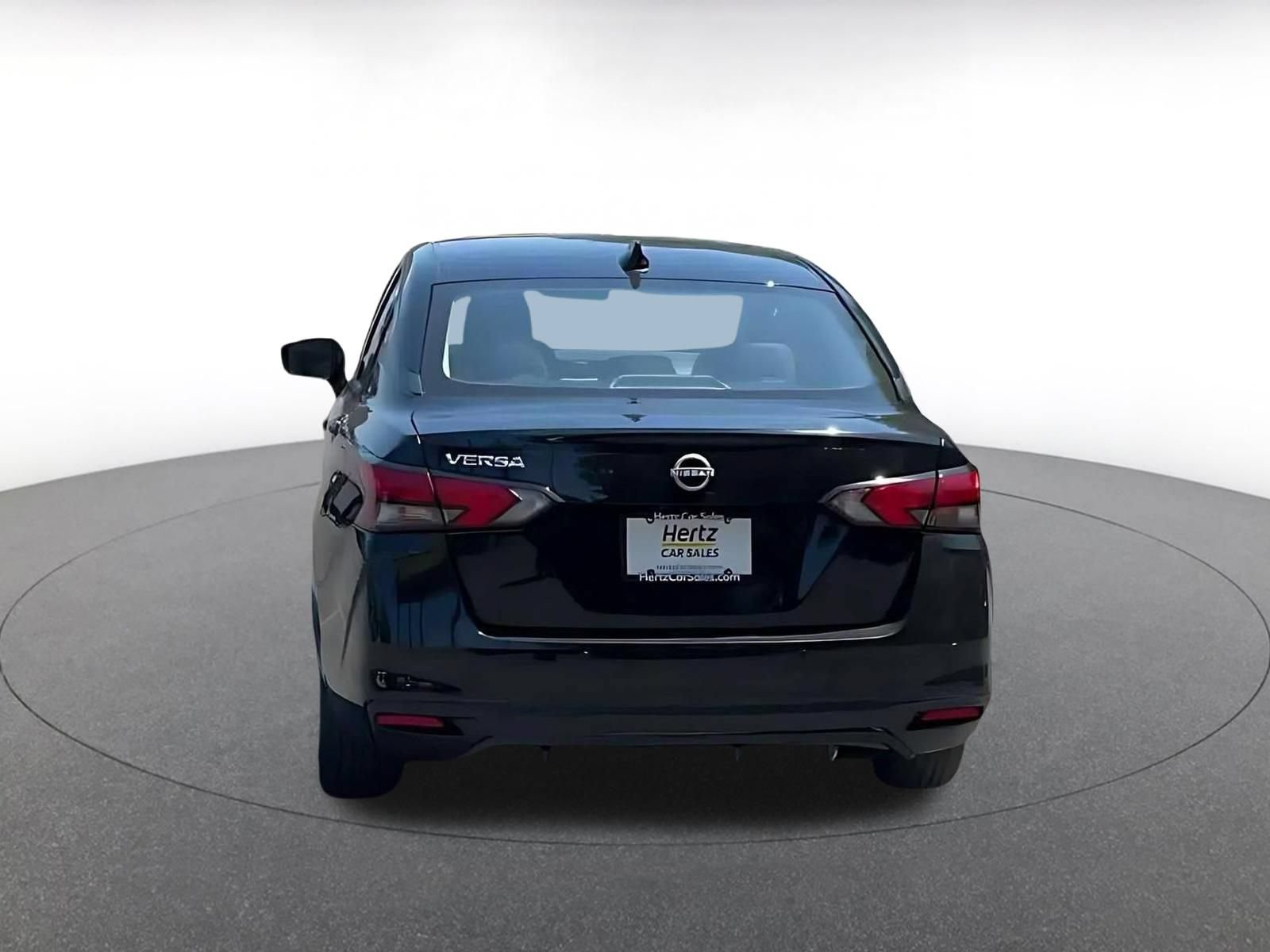Used 2025 Nissan Versa SV FWD image 10