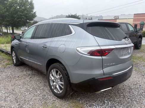 Used 2023 Buick Enclave Premium w/ Experience Buick Package FWD image 7