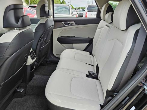Certified 2024 Kia Sportage EX image 19