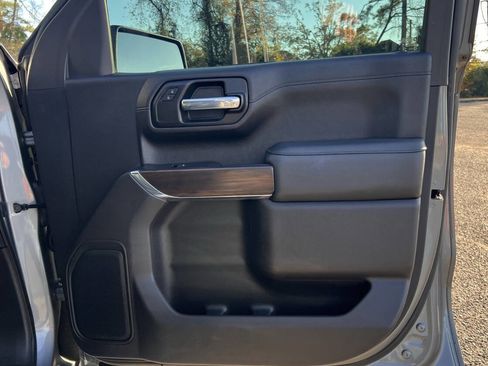 Used 2021 GMC Sierra 1500 SLT w/ SLT Premium Package image 18