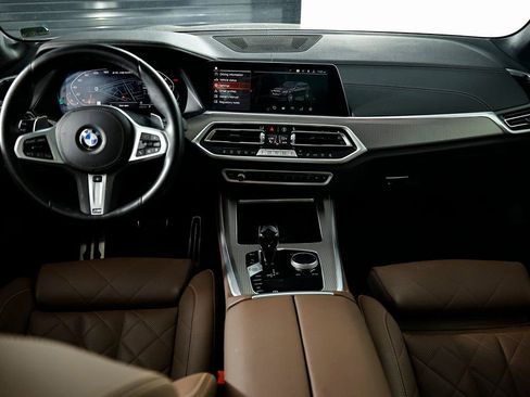 Used 2023 BMW X5 M50i w/ Climate Comfort Package image 28