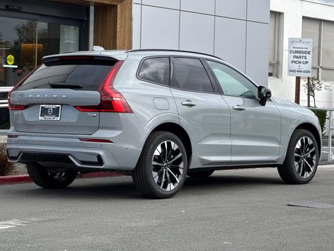 New 2026 Volvo XC60 T8 Ultra w/ Protection Package AWD/4WD image 2