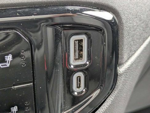 Used 2025 GMC Sierra 1500 SLT RWD image 22