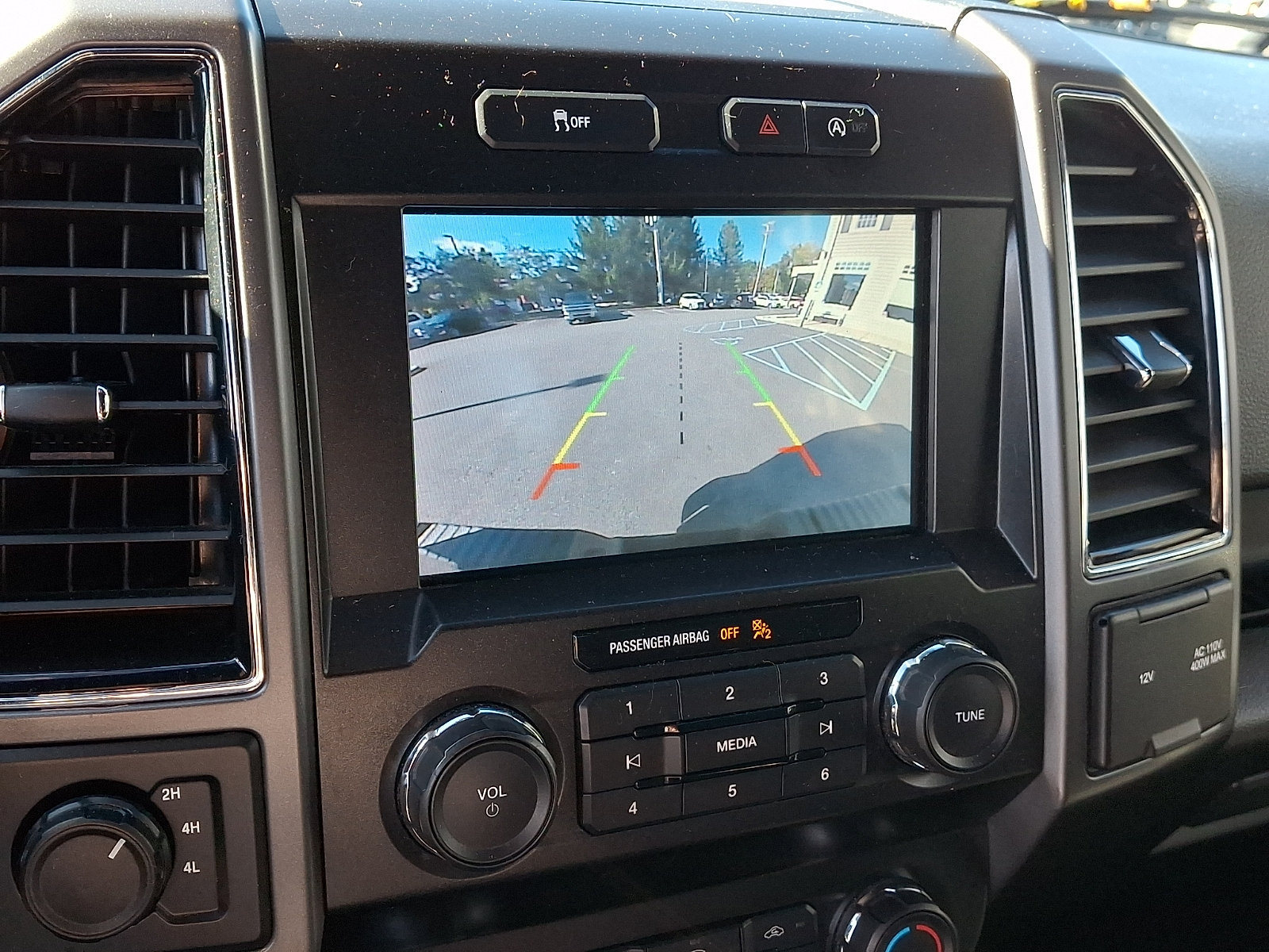 Used 2020 Ford F150 XLT w/ Equipment Group 302A Luxury AWD/4WD image 19