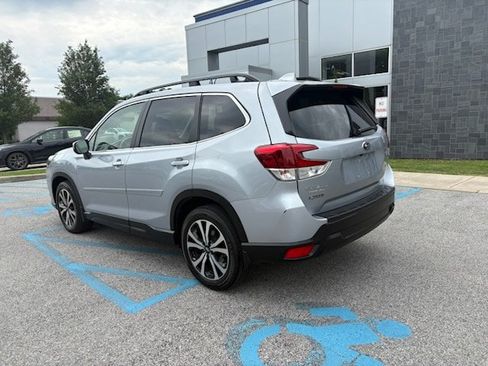 Used 2022 Subaru Forester Limited AWD/4WD image 4