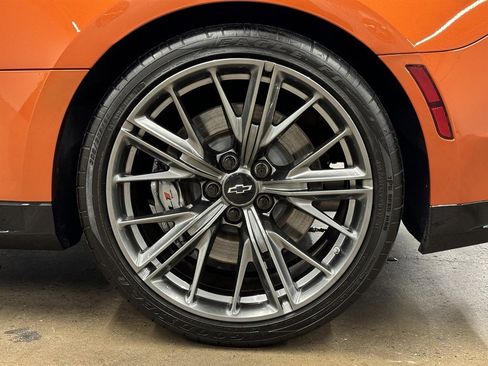 Used 2022 Chevrolet Camaro ZL1 RWD image 9