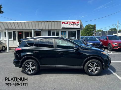Used 2016 Toyota RAV4 XLE AWD/4WD image 2