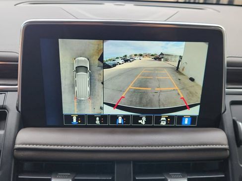 Used 2022 Chevrolet Tahoe LT w/ Luxury Package AWD/4WD image 6