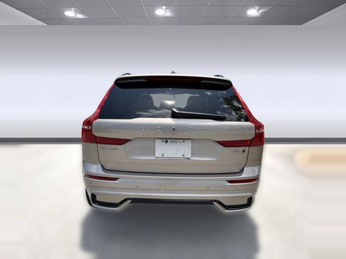 Used 2024 Volvo XC60 B5 Ultimate AWD/4WD image 10