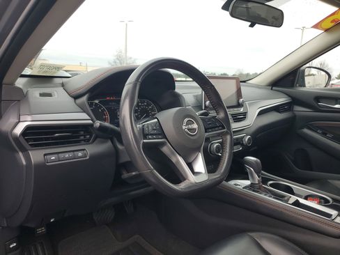 Used 2023 Nissan Altima 2.5 SR image 16