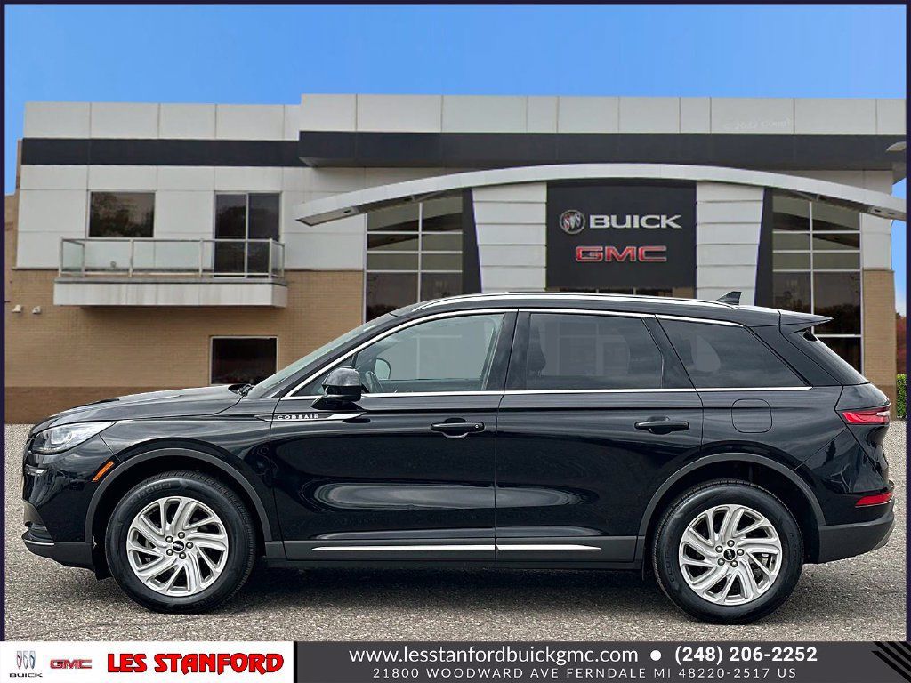 Used 2021 Lincoln Corsair FWD image 2