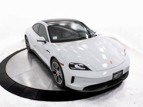 Certified 2025 Porsche Taycan image 38