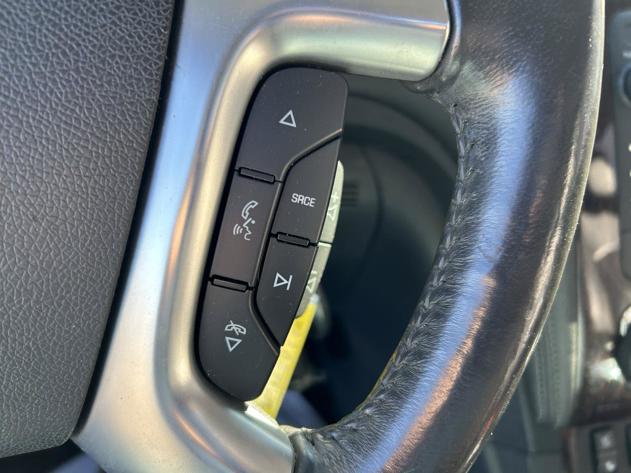 Used 2015 Chevrolet Traverse LTZ AWD/4WD image 20