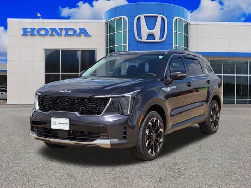 Used 2025 Kia Sorento EX w/ Panoramic Sunroof Package AWD/4WD image 7