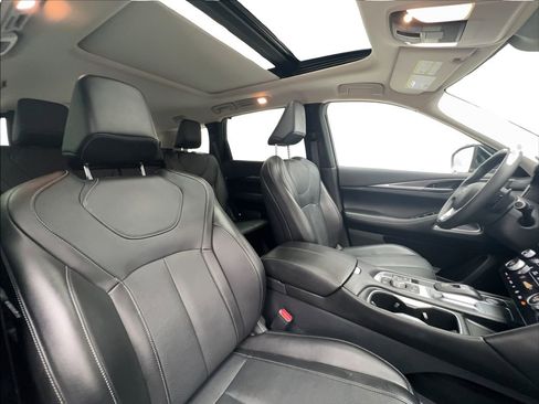 Used 2025 INFINITI QX60 Luxe FWD image 32