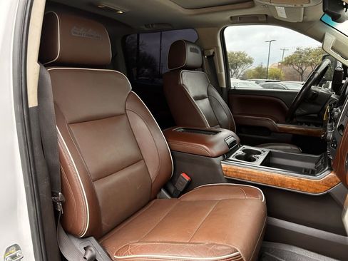 Used 2018 Chevrolet Silverado 2500 High Country w/ Duramax Plus Package image 33