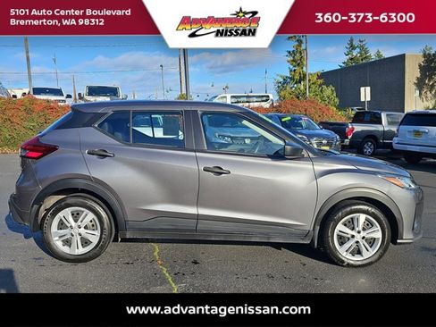 Used 2024 Nissan Kicks S image 6