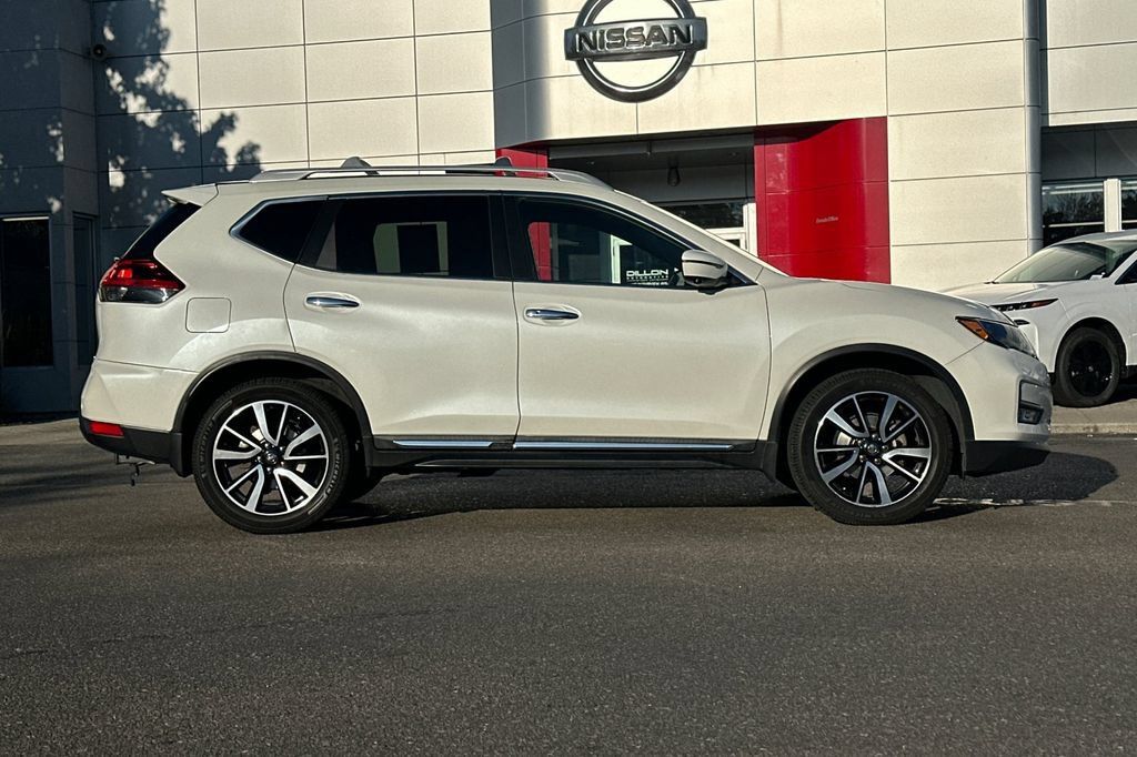 Used 2020 Nissan Rogue SL FWD image 3