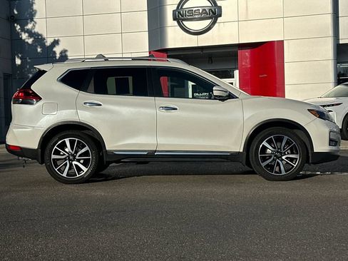 Used 2020 Nissan Rogue SL FWD image 3