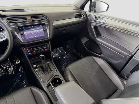 Used 2023 Volkswagen Tiguan SE R-Line image 24