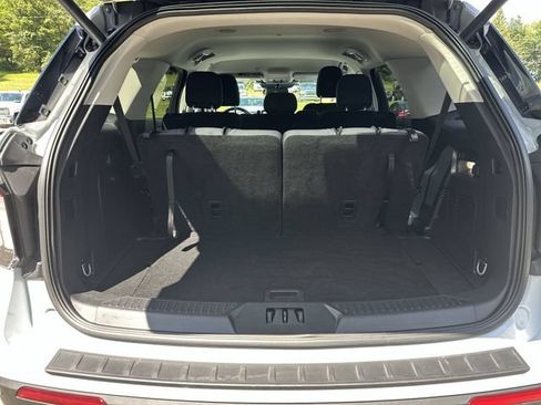 Used 2025 Ford Explorer Active AWD/4WD image 22