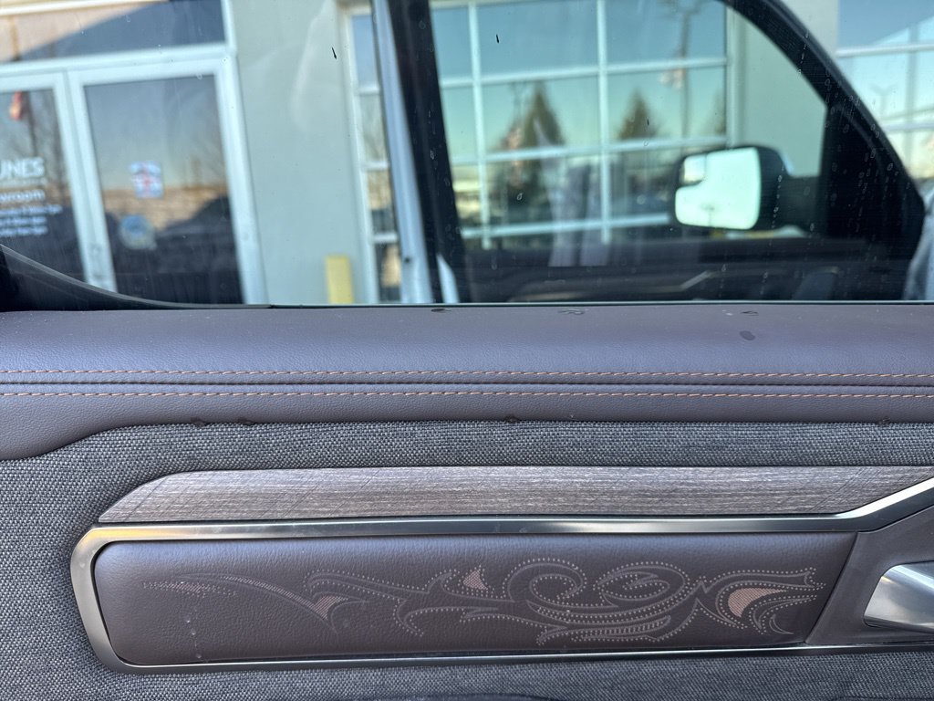 Used 2025 RAM 1500 Limited AWD/4WD image 47