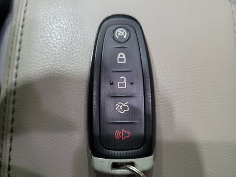 Used 2019 Ford Escape SE AWD/4WD image 32