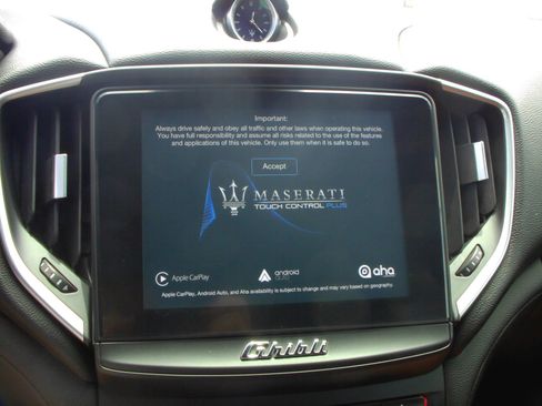 Used 2018 Maserati Ghibli RWD image 15