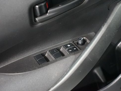 Used 2022 Toyota Corolla LE image 27