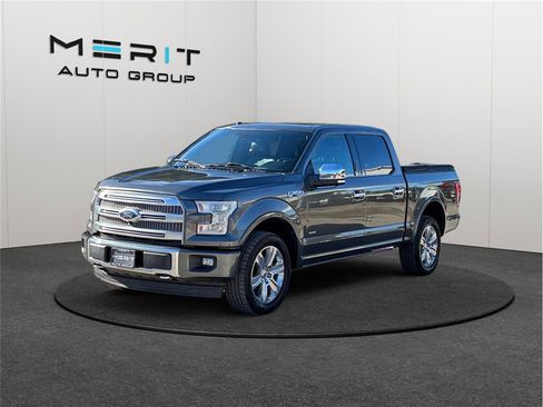 Used 2017 Ford F150 Platinum w/ Equipment Group 701A Luxury image 4