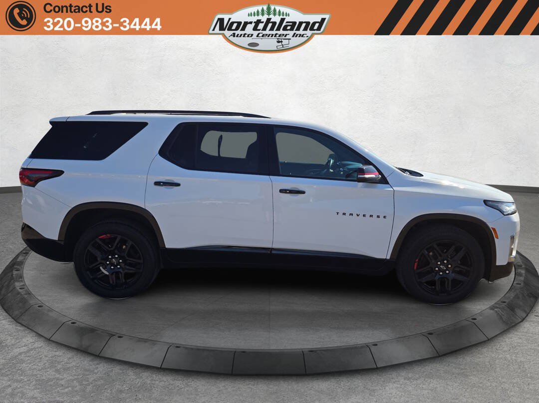 Used 2023 Chevrolet Traverse Premier w/ Redline Edition AWD/4WD image 4
