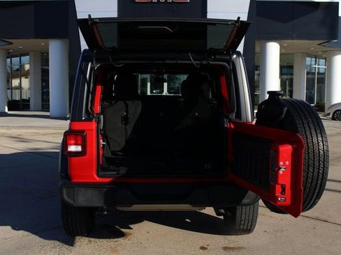 Used 2022 Jeep Wrangler Unlimited Sport image 6