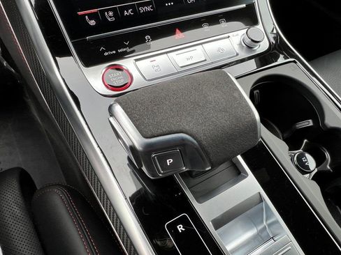 Certified 2024 Audi RS Q8 image 33