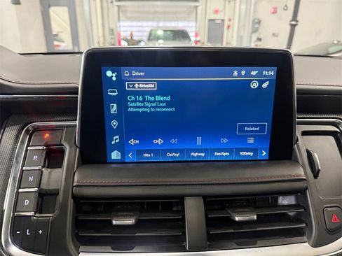 Used 2022 Chevrolet Suburban RST w/ Sport Performance Package image 20